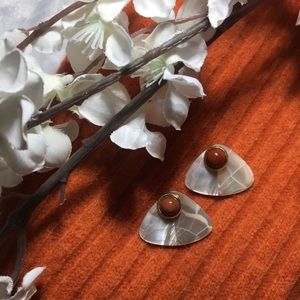 VINTAGE IRIDESCENT CREAM SHELL PUSH BACK EARRINGS